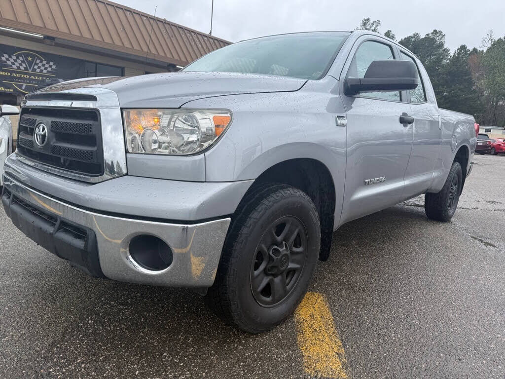 2010 TOYOTA Tundra