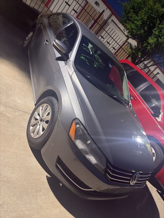 2015 VOLKSWAGEN Passat