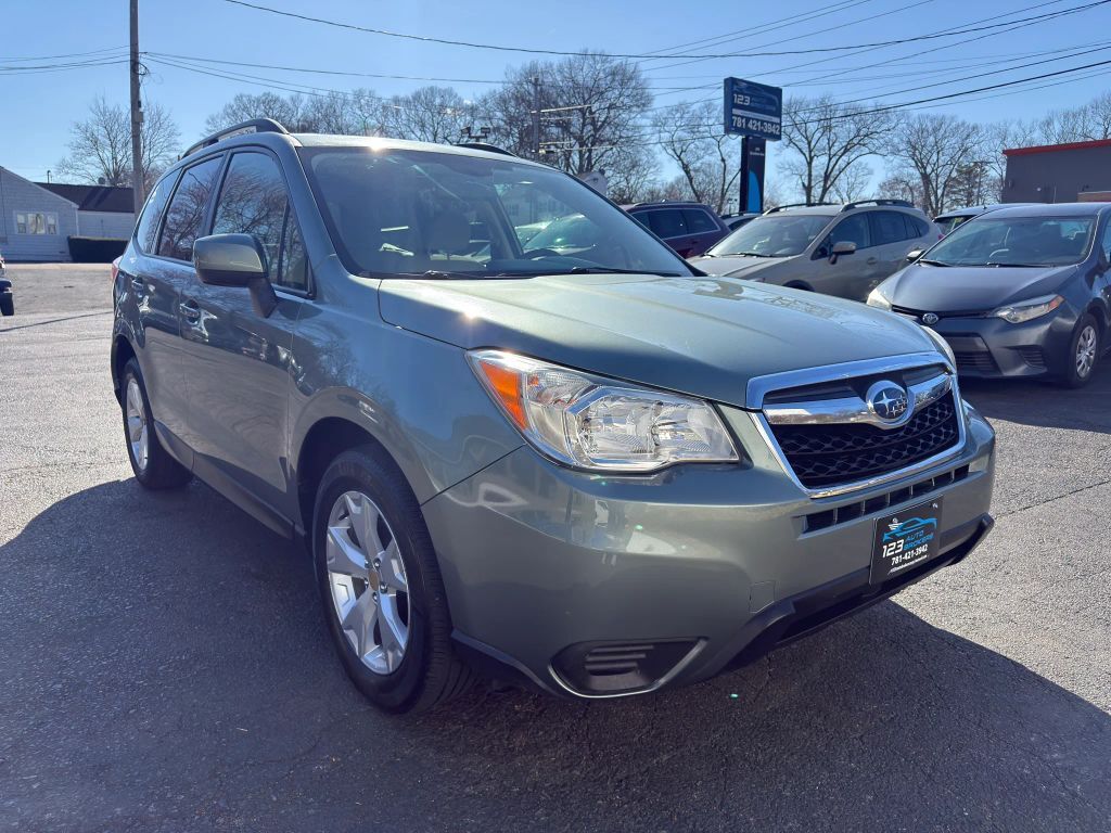 2015 SUBARU Forester