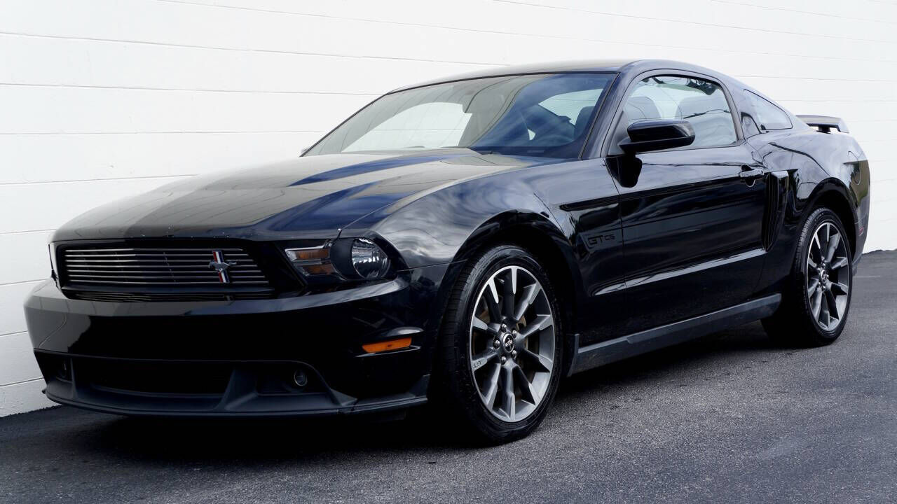 2011 FORD Mustang