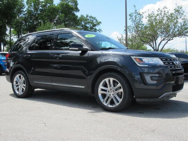 2017 FORD Explorer