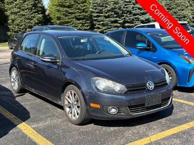 2013 VOLKSWAGEN Golf
