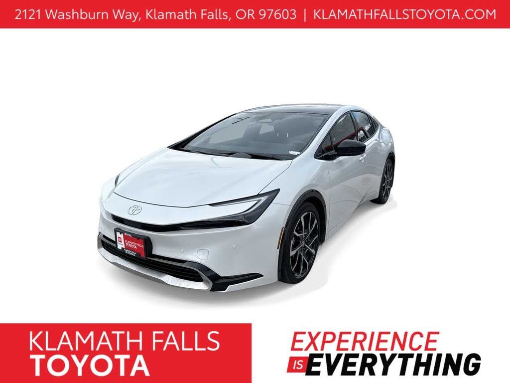 2024 TOYOTA Prius