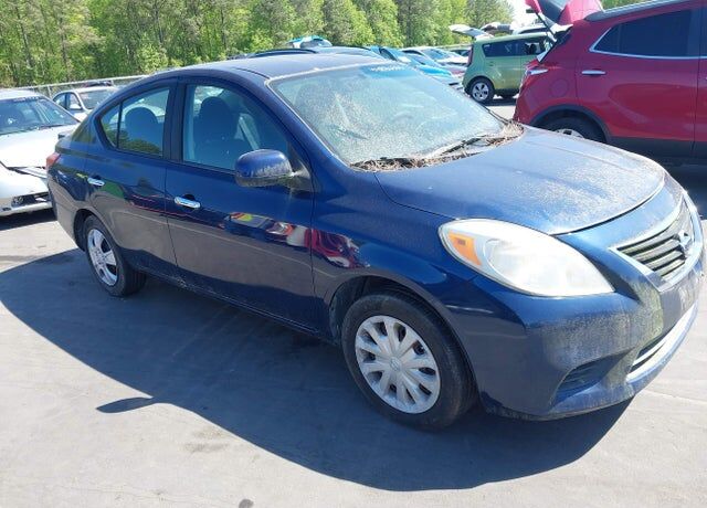 2013 NISSAN Versa
