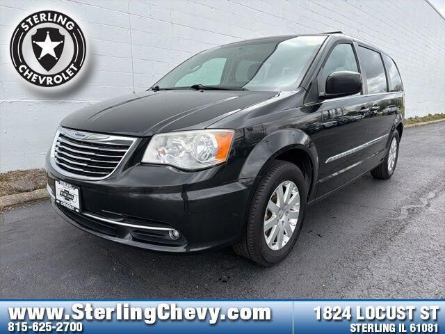2014 CHRYSLER Town and Country