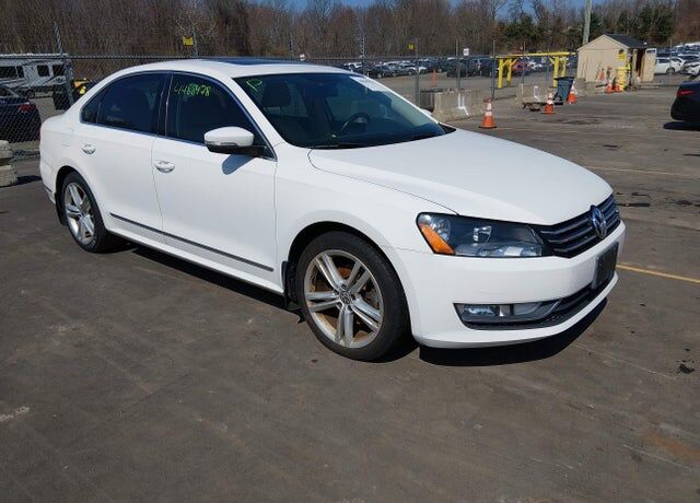 2015 VOLKSWAGEN Passat
