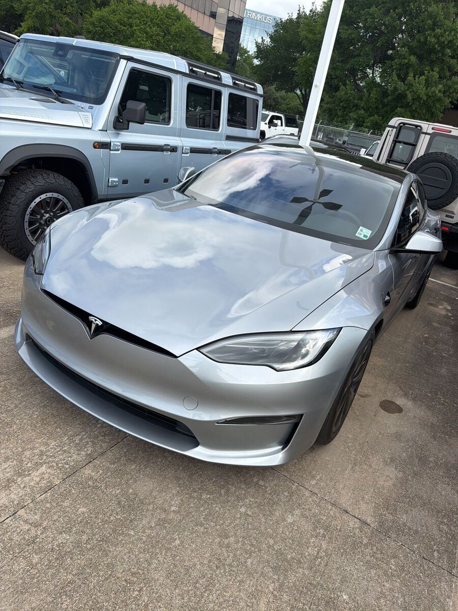 2024 TESLA Model S
