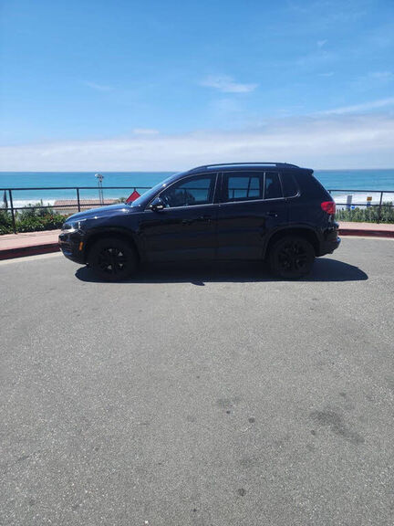 2016 VOLKSWAGEN Tiguan