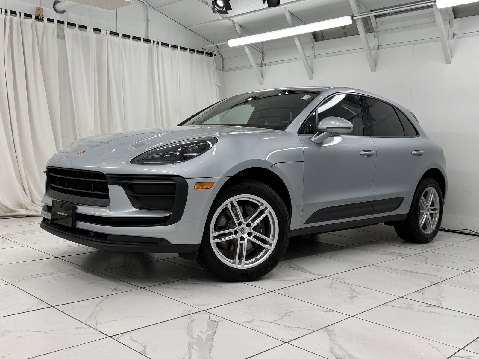 2022 PORSCHE Macan