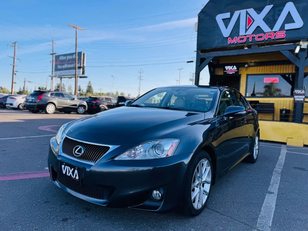 2011 LEXUS IS