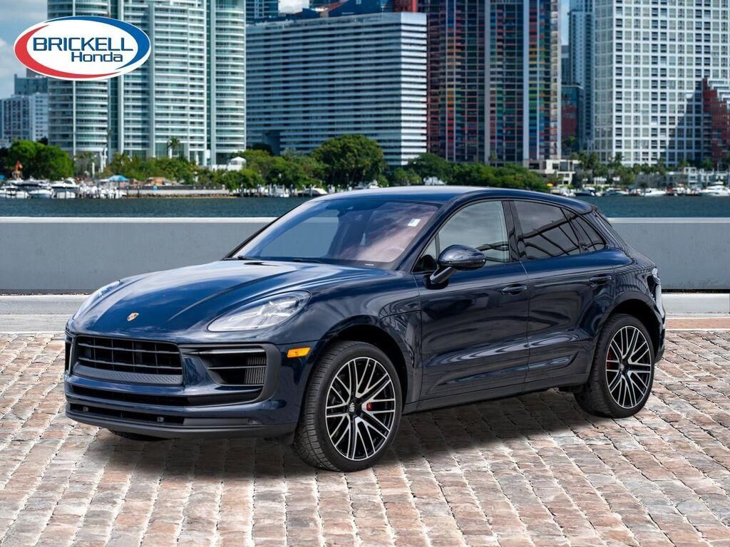 2022 PORSCHE Macan