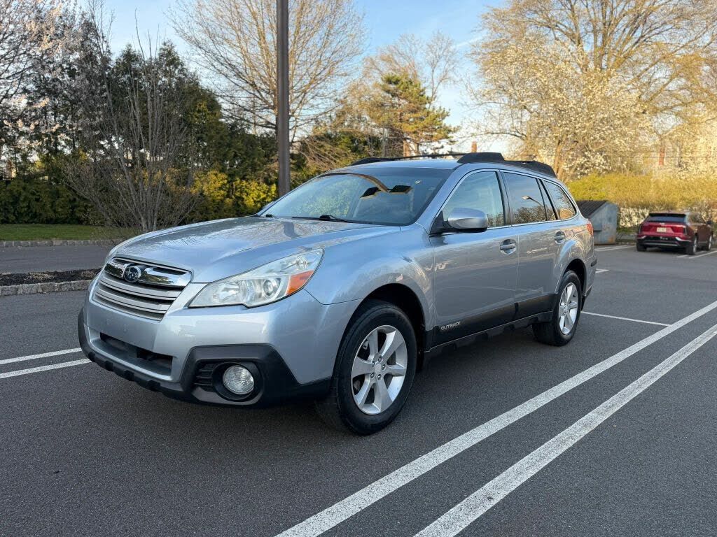 2014 SUBARU Outback