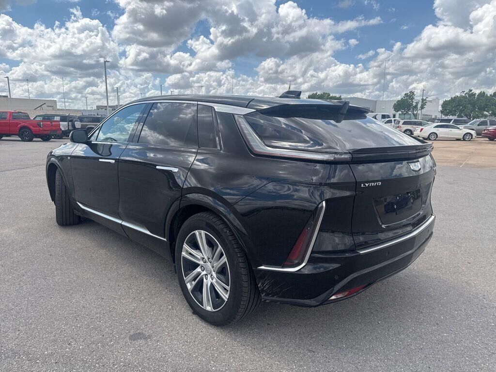 2024 CADILLAC Lyriq