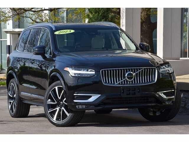 2023 VOLVO XC90