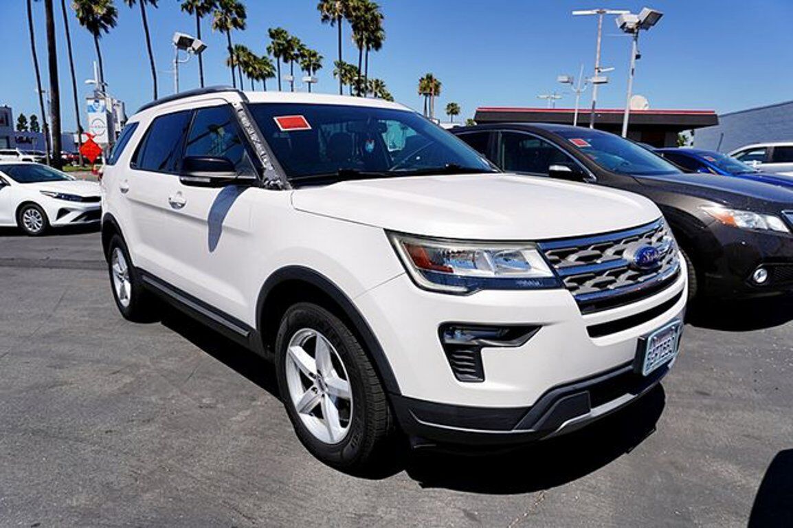2018 FORD Explorer