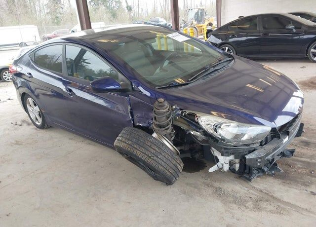2012 HYUNDAI Elantra