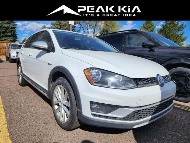 2017 VOLKSWAGEN Golf Alltrack
