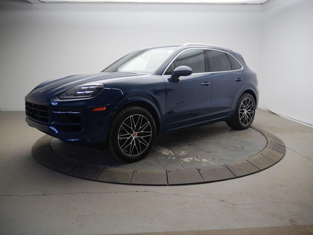 2025 PORSCHE Cayenne