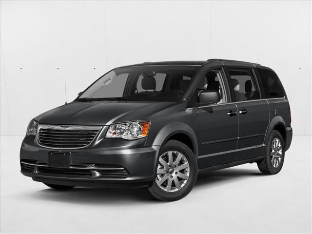 2016 CHRYSLER Town and Country