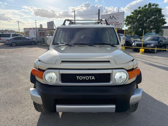 2009 TOYOTA FJ Cruiser