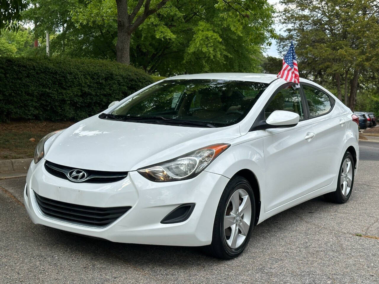 2011 HYUNDAI Elantra