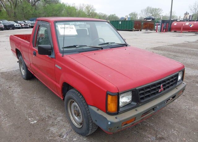 1990 MITSUBISHI Mighty Max