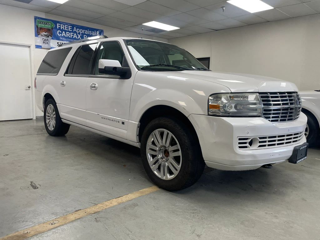 2014 LINCOLN Navigator