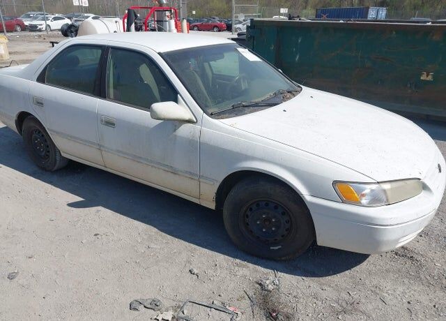 1999 TOYOTA Camry
