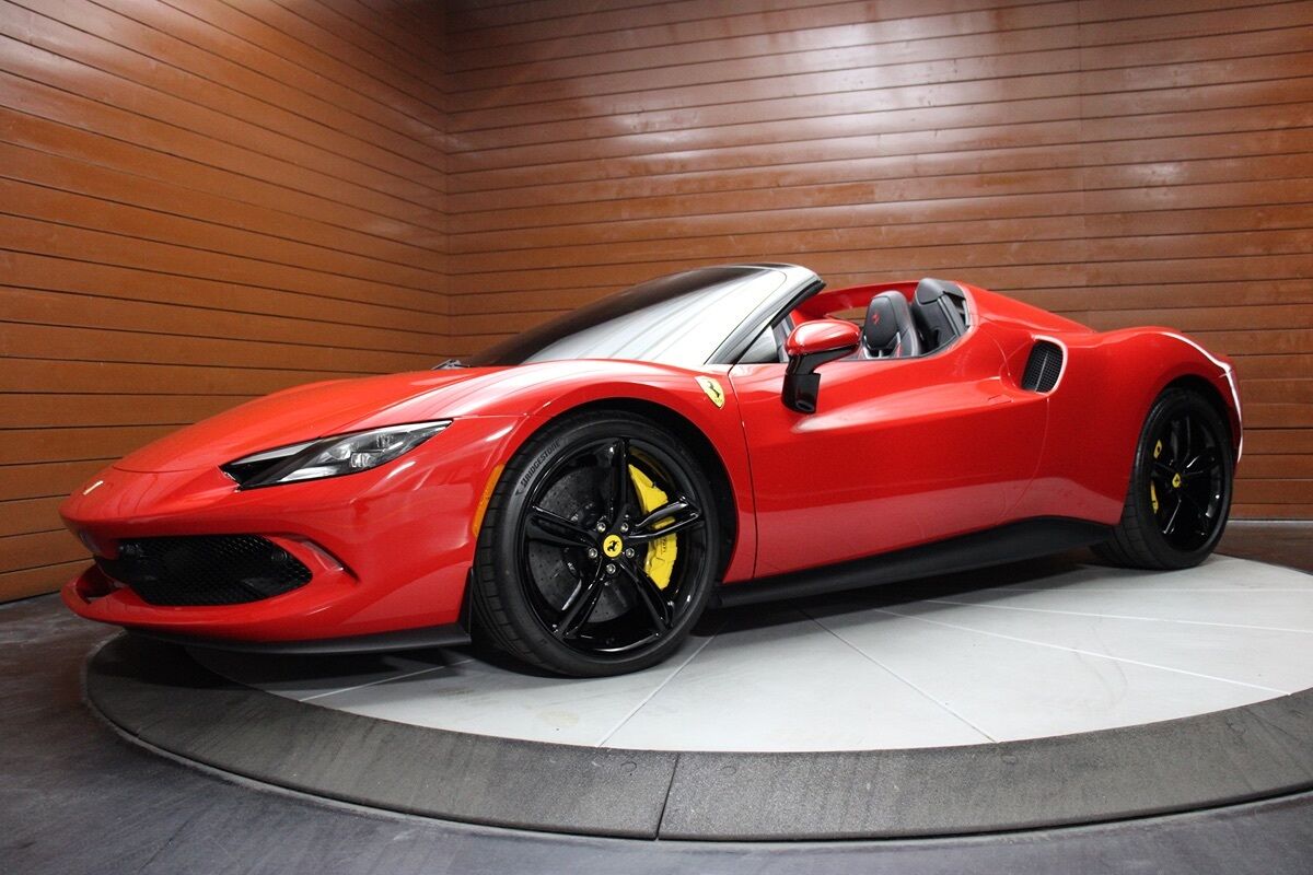 2025 FERRARI 296 GTS