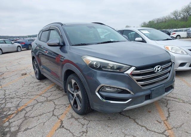 2017 HYUNDAI Tucson