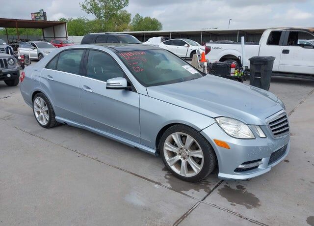 2013 MERCEDES-BENZ E-Class