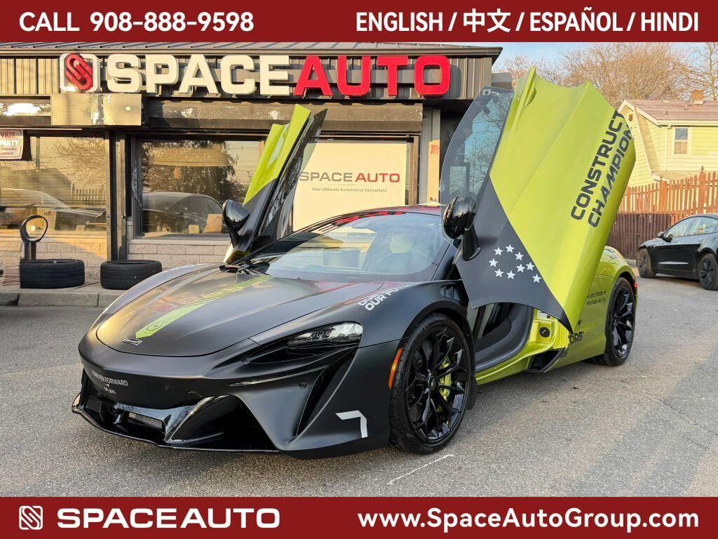 2023 MCLAREN ARTURA