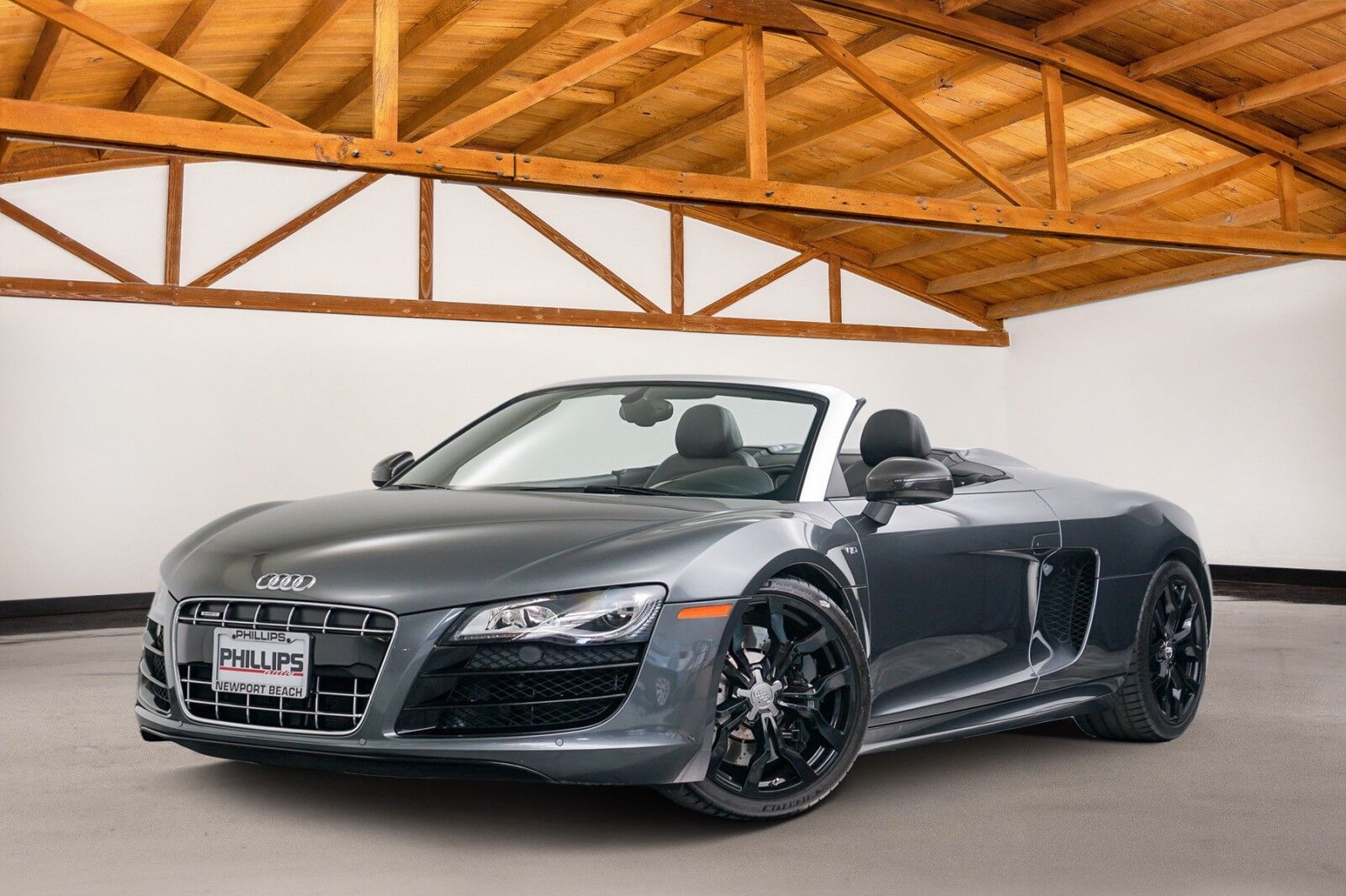 2012 AUDI R8