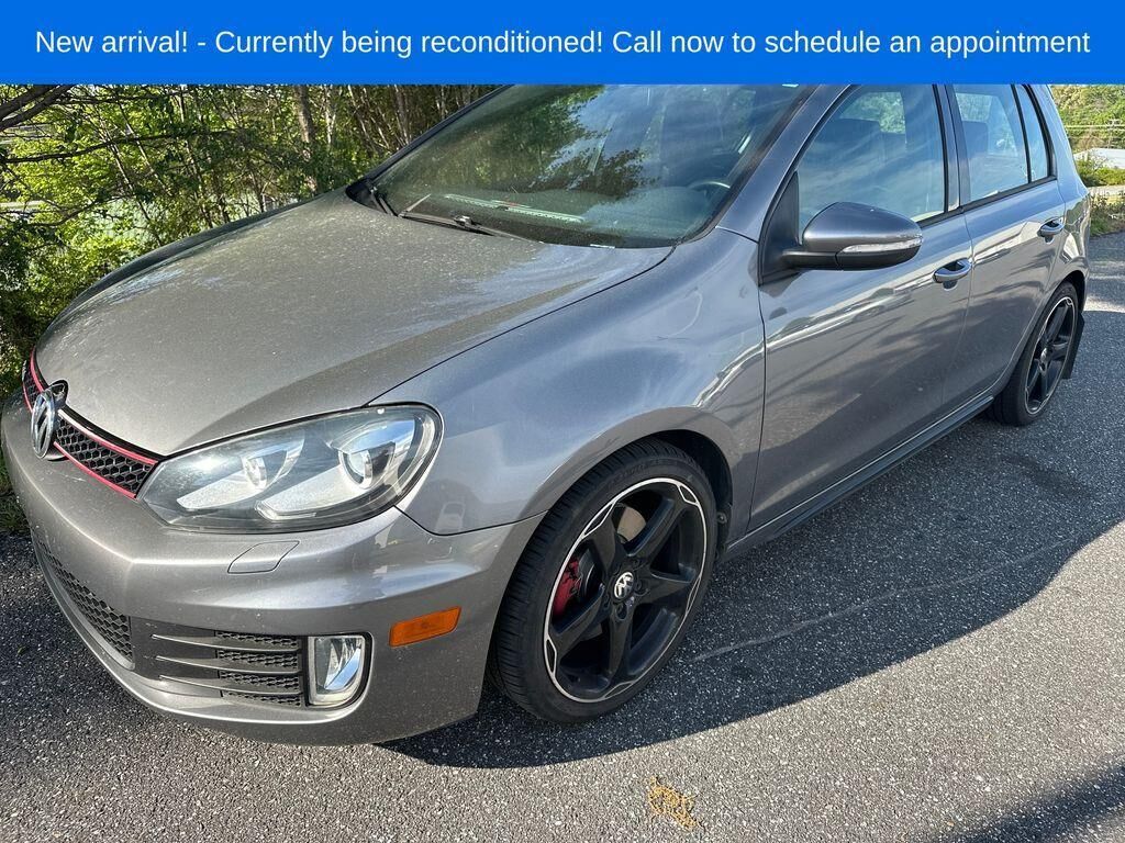 2011 VOLKSWAGEN GTI