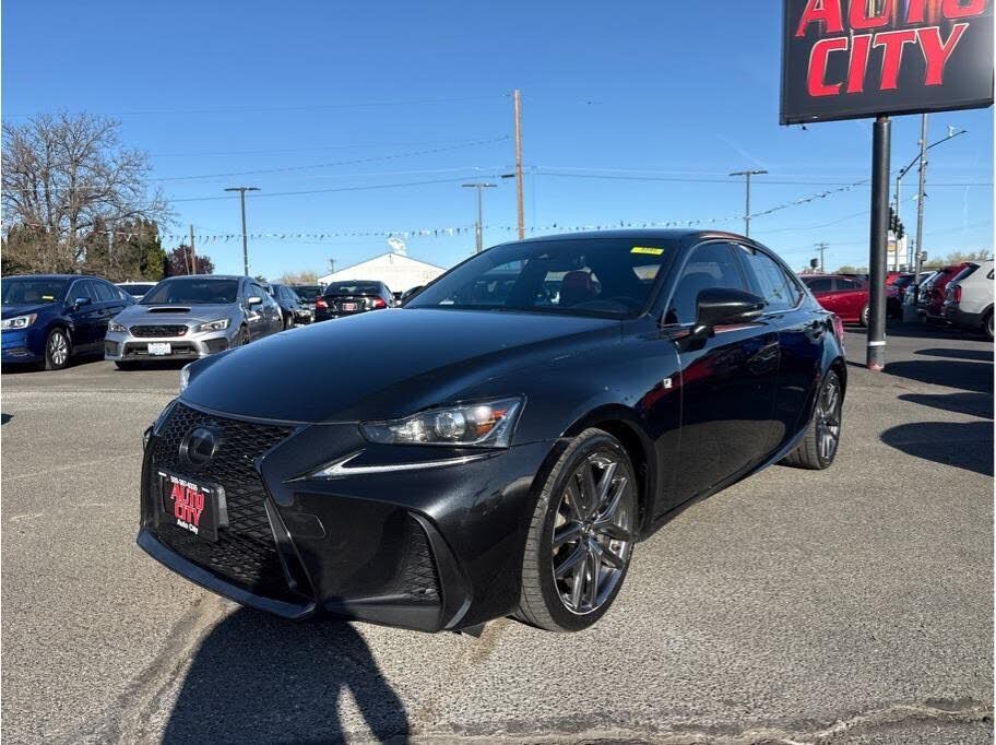 2018 LEXUS IS