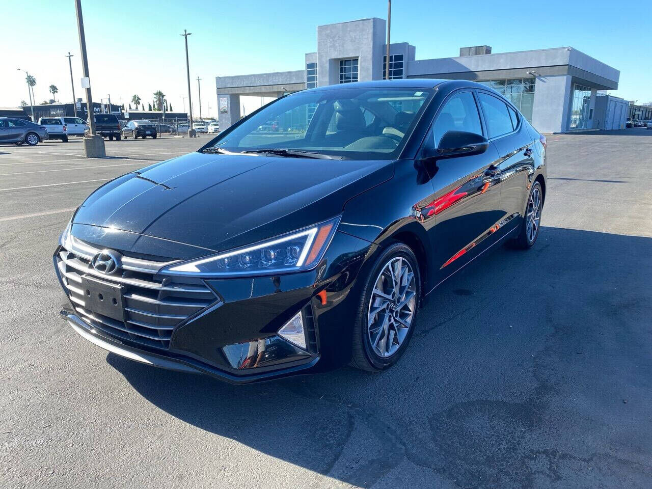2019 HYUNDAI Elantra