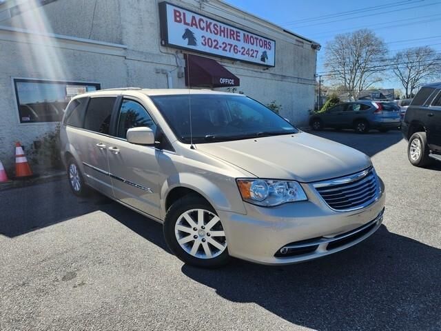 2015 CHRYSLER Town and Country
