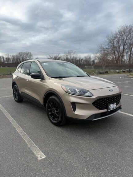 2020 FORD Escape