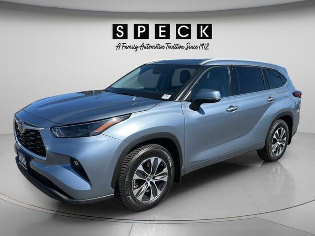 2022 TOYOTA Highlander