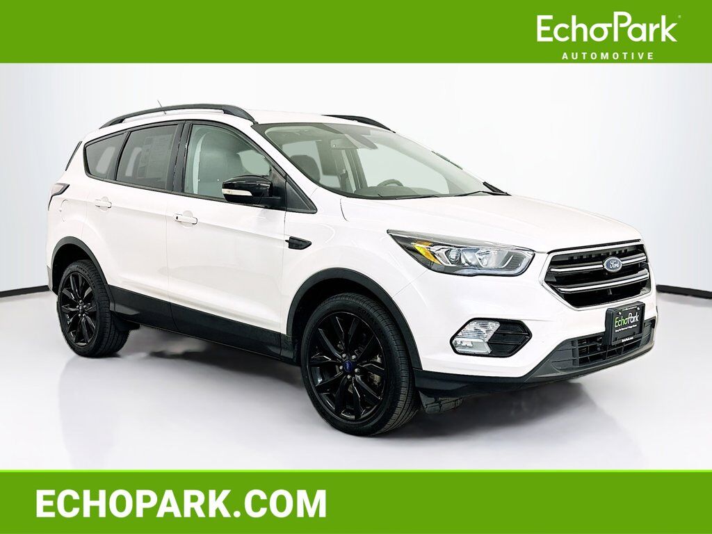 2017 FORD Escape