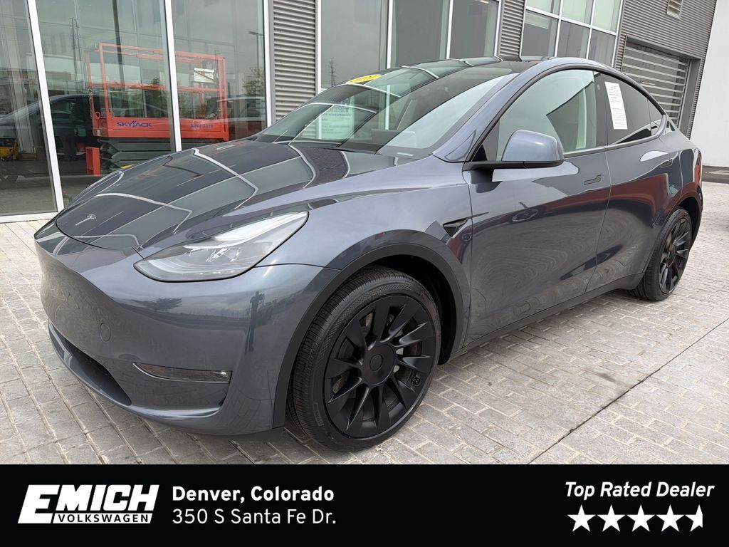 2023 TESLA Model Y