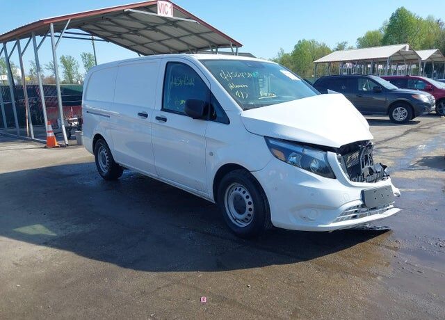 2023 MERCEDES-BENZ METRIS