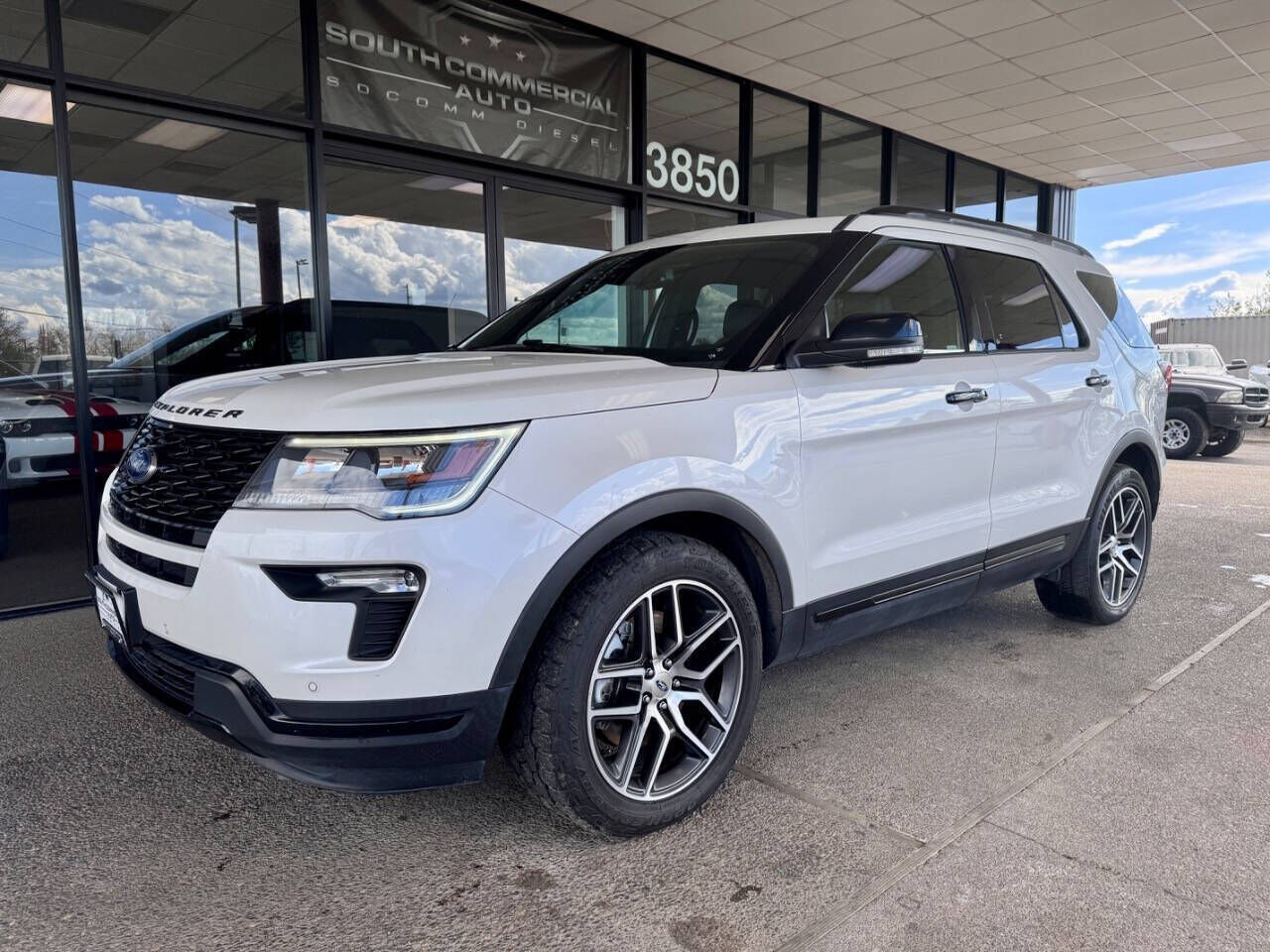 2019 FORD Explorer