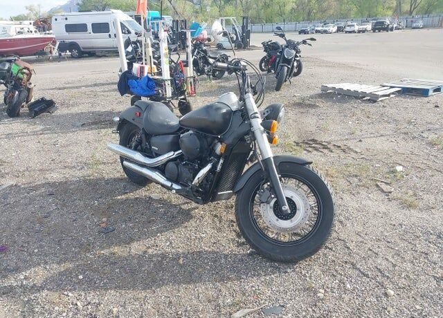 2012 HONDA VT750