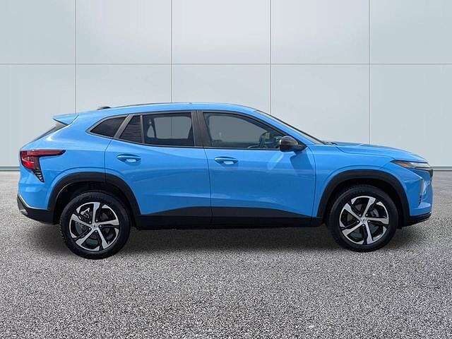 2024 CHEVROLET Trax