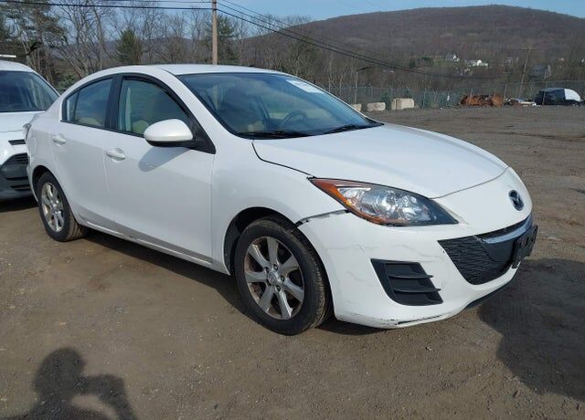 2010 MAZDA Mazda3