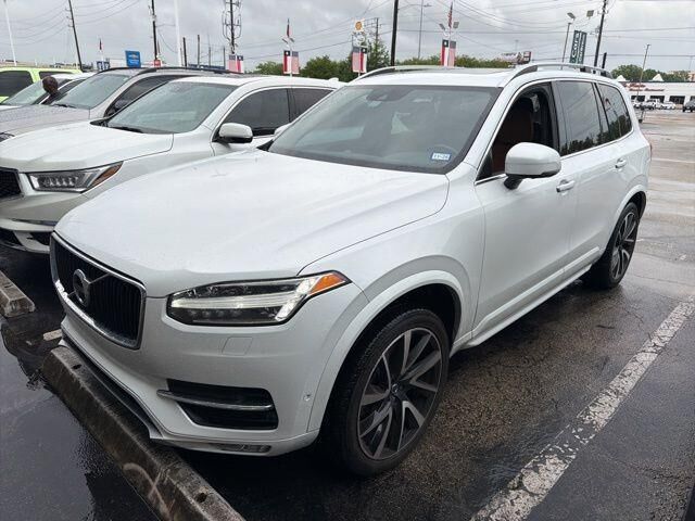 2018 VOLVO XC90