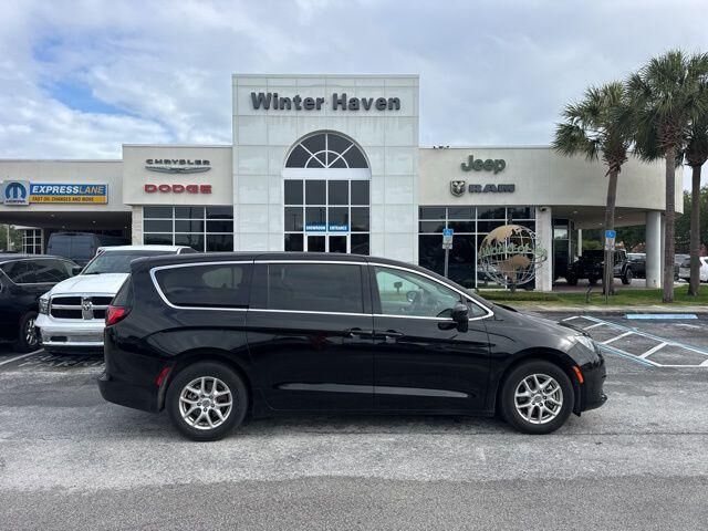 2024 CHRYSLER Voyager