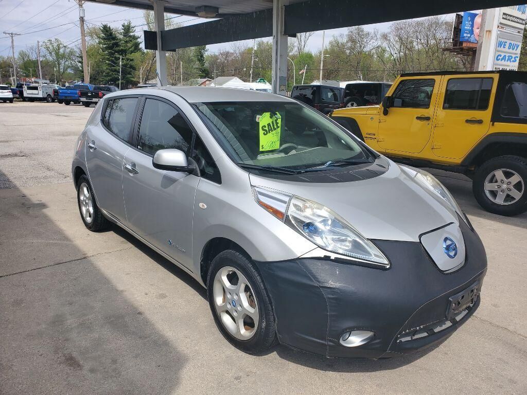 2011 NISSAN Leaf