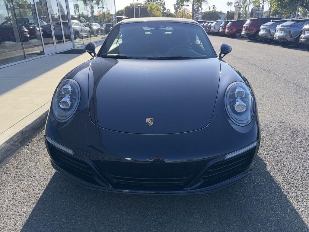 2018 PORSCHE 911
